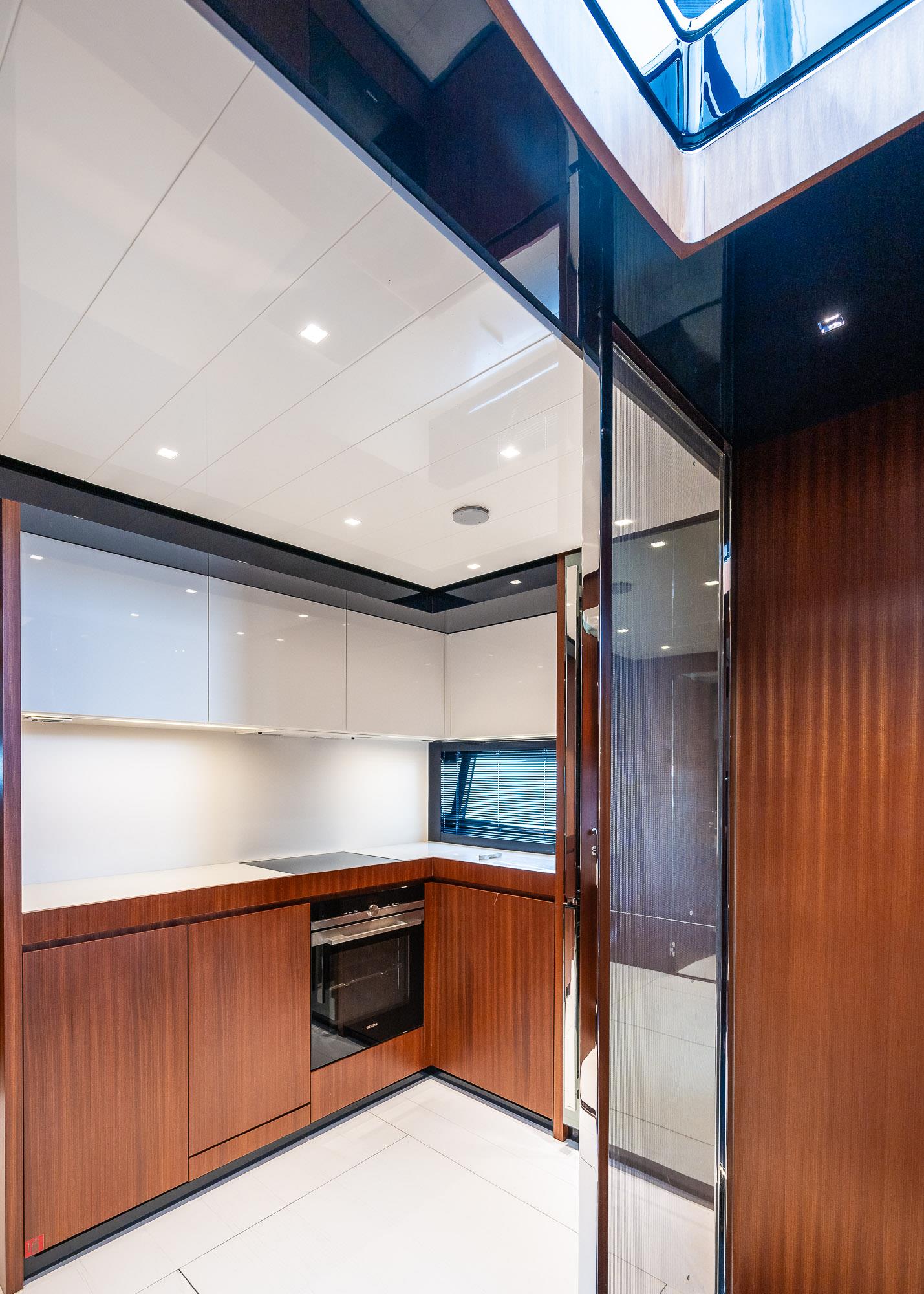 2019 RIVA 66' RIBELLE 